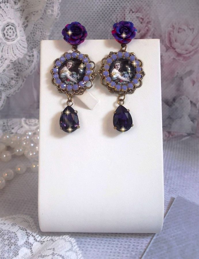 BO La Lavendière gemaakt met vergrootglas cabochons, PureCrystal kristallen, hars cabochons, vergulde en bronskleurige messing accessoires.