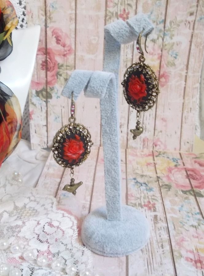 BO Loly Rozen gemaakt met hars cabochons, kristal strass ketting met bronzen accessoires