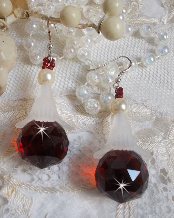 BO Marielle met Swarovski kristallen en gefacetteerde Boheemse kristallen bollen