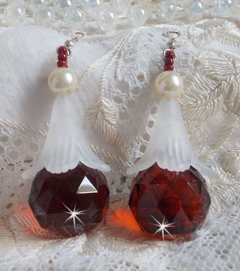 BO Marielle met Swarovski kristallen en gefacetteerde Boheemse kristallen bollen