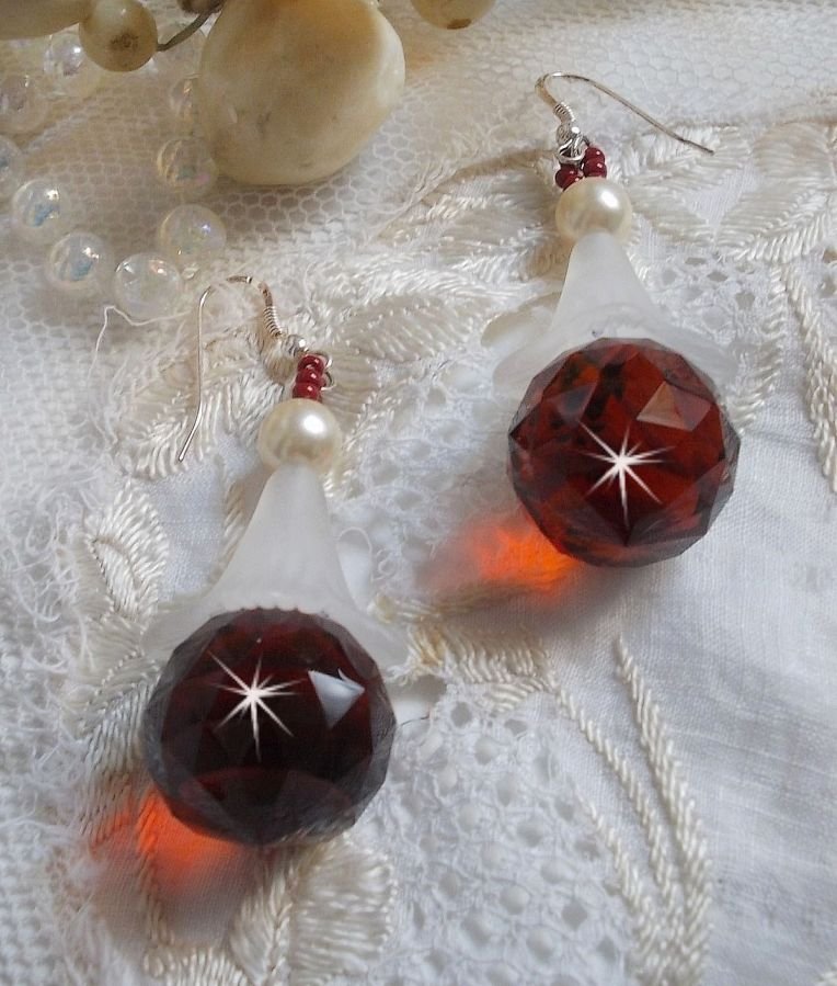 BO Marielle met Swarovski kristallen en gefacetteerde Boheemse kristallen bollen