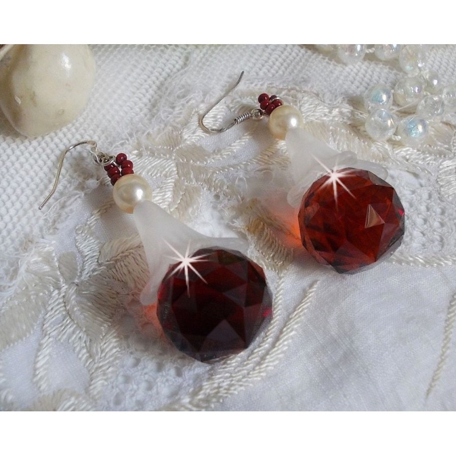BO Marielle met Swarovski kristallen en gefacetteerde Boheemse kristallen bollen