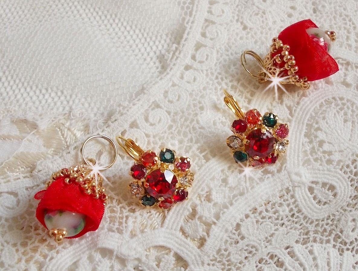 BO Mia geborduurd met Swarovski kristallen, oranje zirkonia steentjes, Fimo kralen en rocailles.