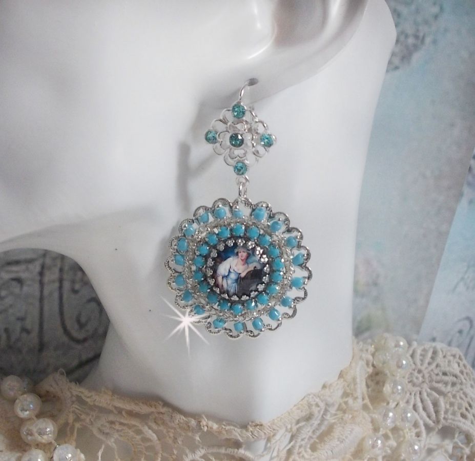 BO Moment de Détente gemaakt met Vintage Dames vergrootglas cabochons, Swarovski kristallen, stempels en glazen kralen.