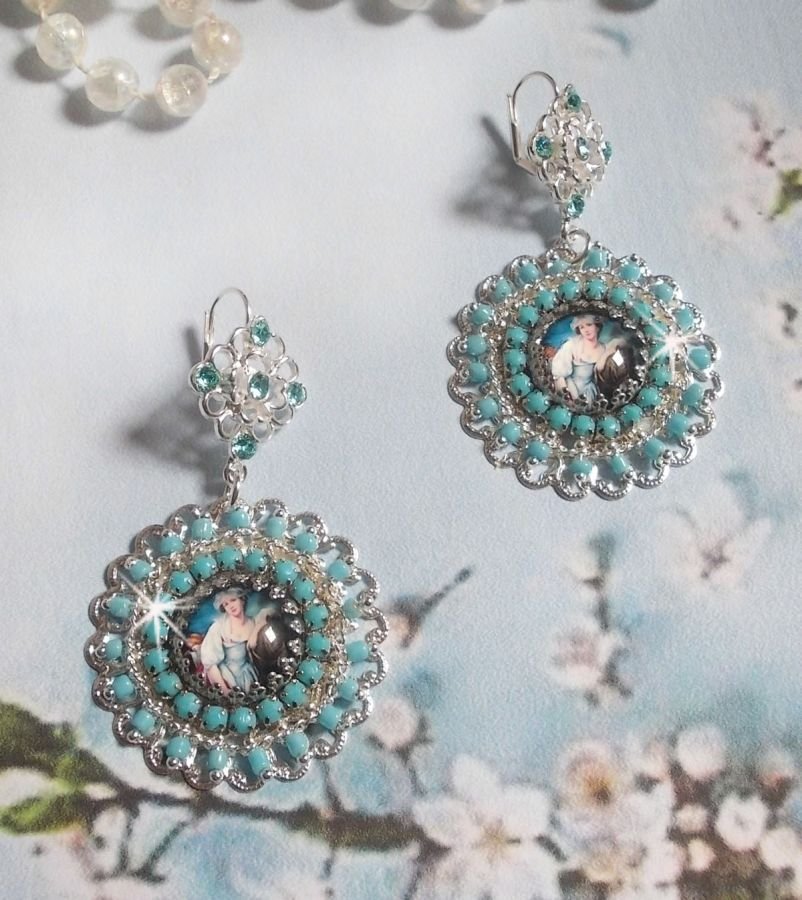 BO Moment de Détente gemaakt met Vintage Dames vergrootglas cabochons, Swarovski kristallen, stempels en glazen kralen.