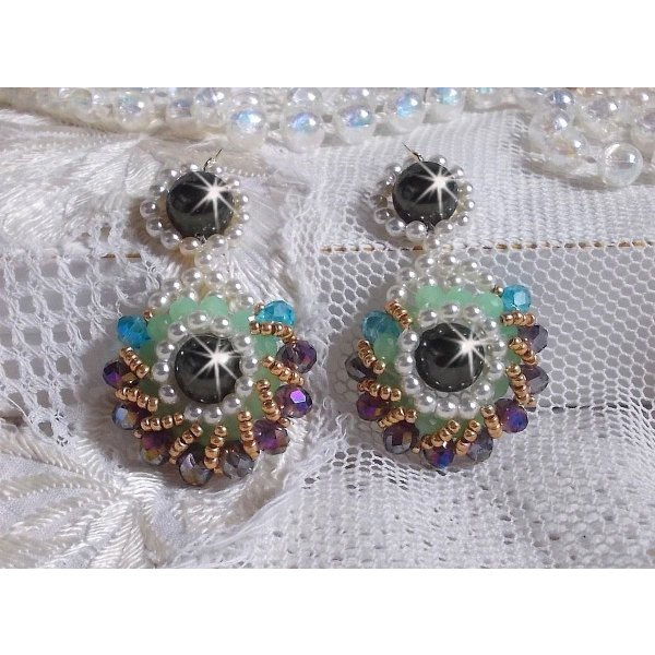 BO Ode Groen en Paars gemaakt met parelmoeren ronde kralen, afgeplatte facetten en gouden rocailles