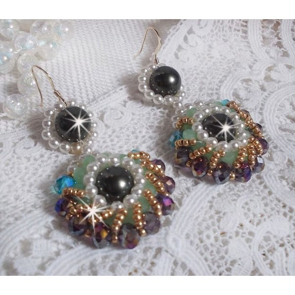 BO Ode Groen en Paars gemaakt met parelmoeren ronde kralen, afgeplatte facetten en gouden rocailles