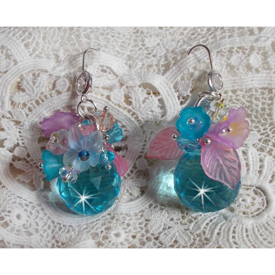 Ondine Blue BO gemaakt met Swarovki kristallen en roze hars bloemen