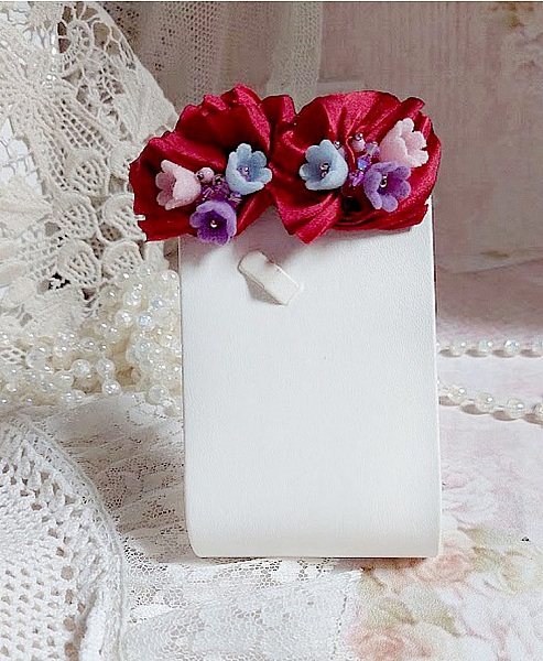 BO Pretty Lady brod&eacute;es avec ruban de soie, perles cristal Swarovski, perles acryliques, facettes verre boh&egrave;me