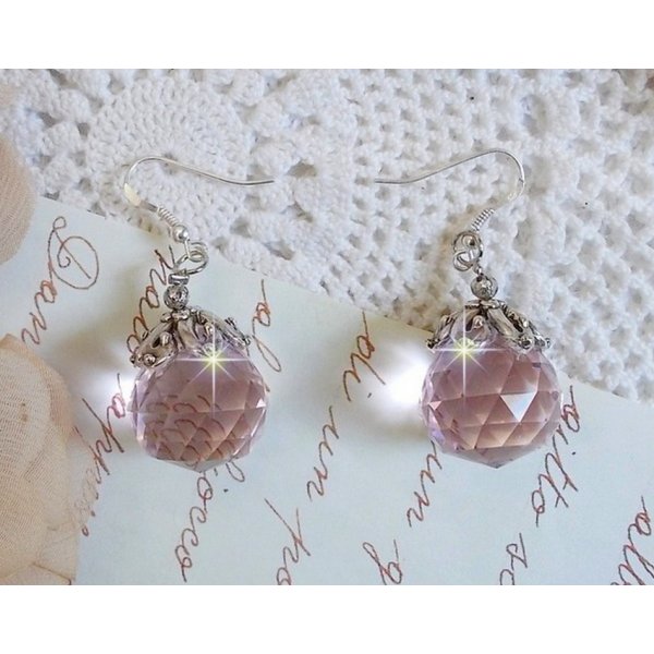 BO Rose Irisée met Swarovski kristallen bolletjes en 925/1000 zilveren oorhaken