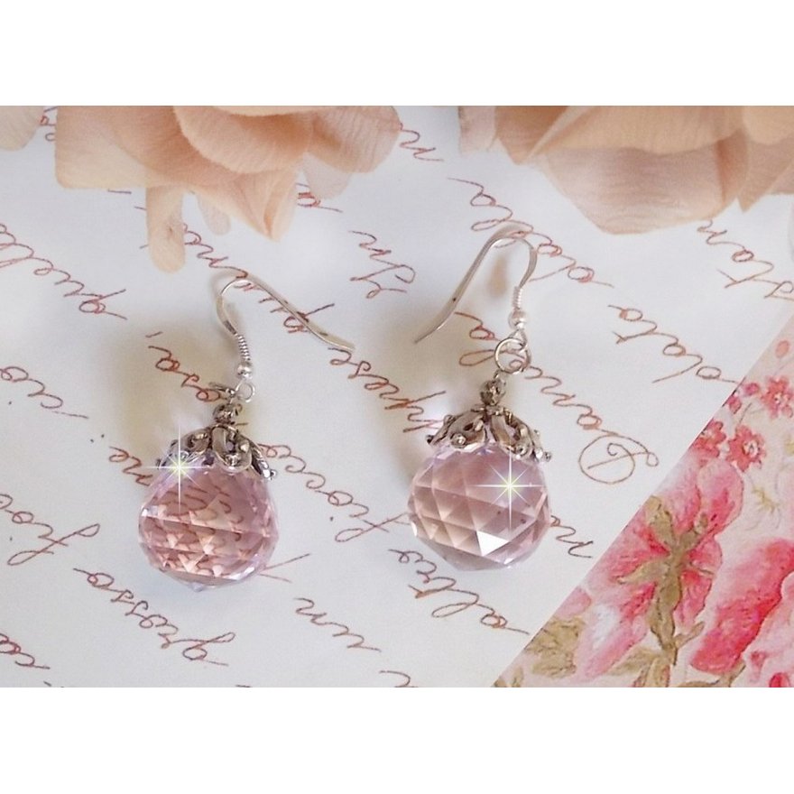 BO Rose Irisée met Swarovski kristallen bolletjes en 925/1000 zilveren oorhaken