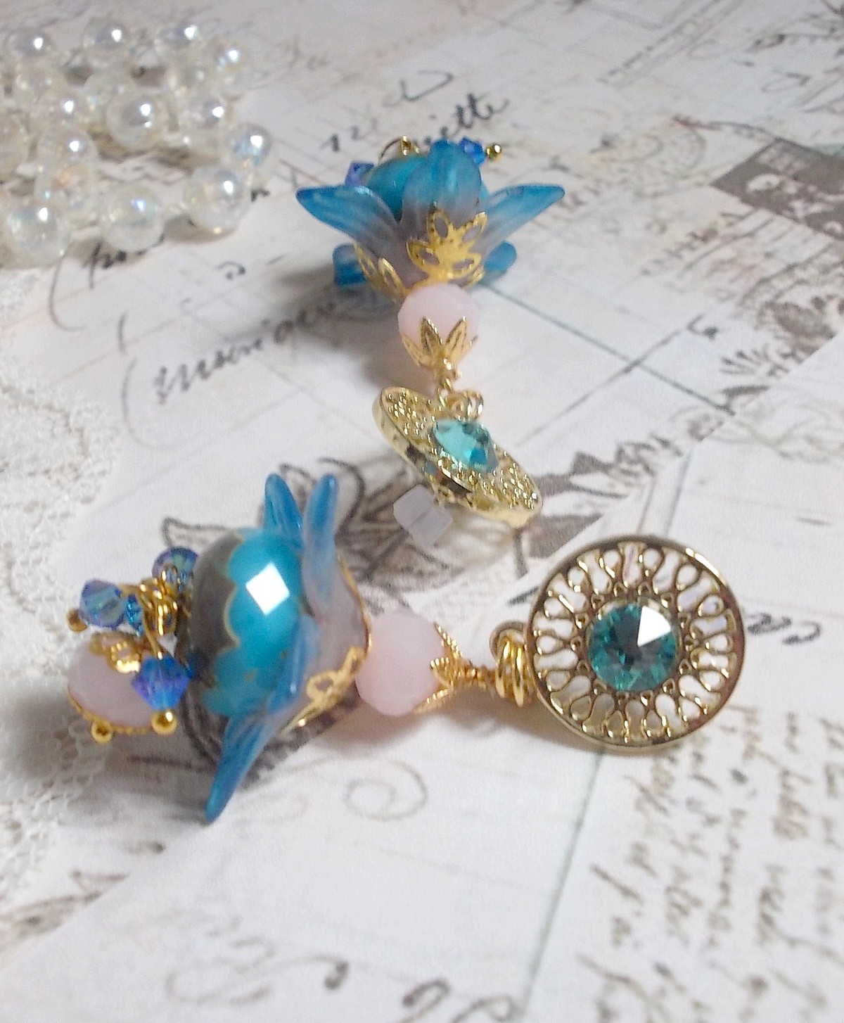 BO Saphir Scintillant montées avec perles potirons verre de bohème, fleurs Frosted et Cristaux Swarovski
