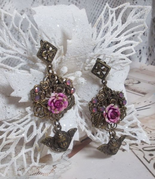 BO Secrets des Angelots gemaakt met harsrozen, Angelot bedels, prints en kristallen