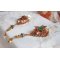 BO Souffle d'Automne chic Ethnic geborduurd met Swarovski kristallen, twee 1960's bohemian glas cabochons, hars rozen en zaad kralen