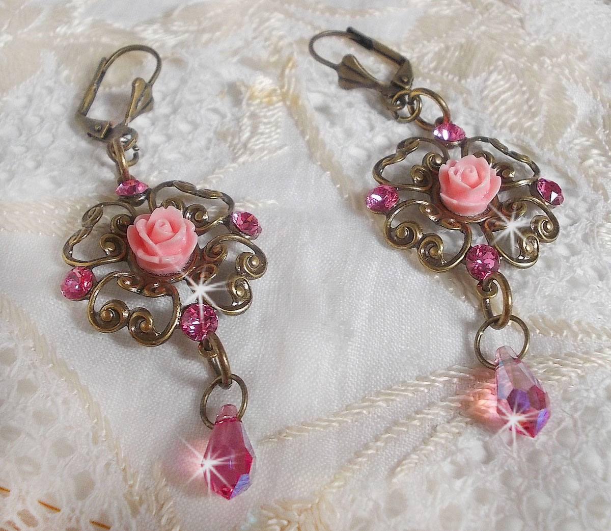 BO Irresistible Eden Collection met deze Swarovski kristallen gemonteerd op bronzen kandelaars
