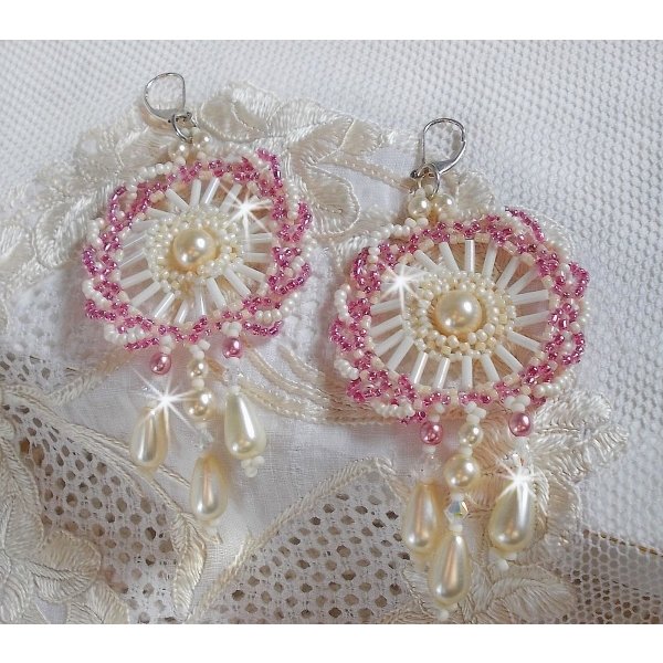 BO D&eacute;tente gemonteerd met Ivory ronde kralen en parelmoer druppels, Antiek roze rocailles en 925 zilveren dwarsliggers