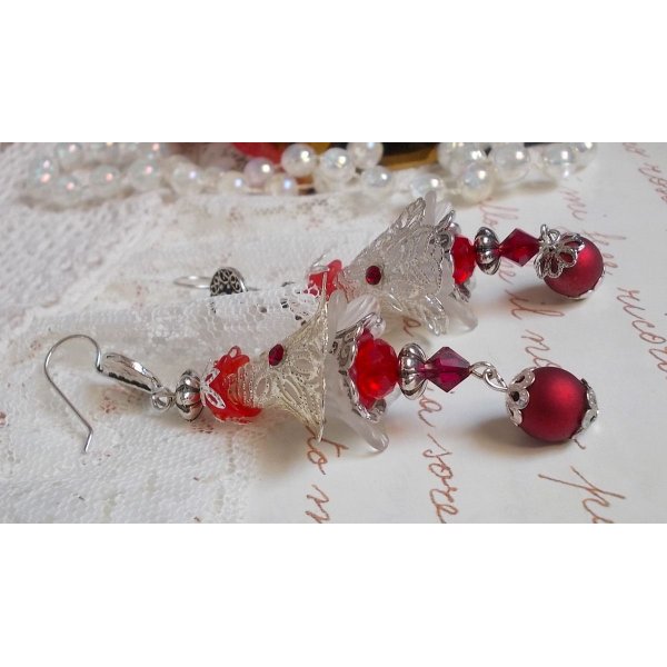 BO Tendre Rouge met Swarovski kristallen, ronde facetkralen en 925/1000 zilveren oorhaken