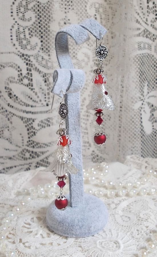 BO Tendre Rouge met Swarovski kristallen, ronde facetkralen en 925/1000 zilveren oorhaken