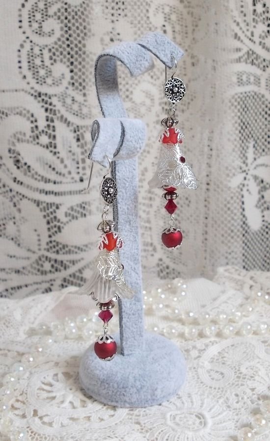 BO Tendre Rouge met Swarovski kristallen, ronde facetkralen en 925/1000 zilveren oorhaken