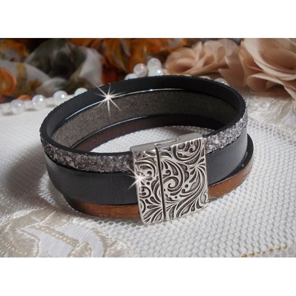 Bracelet Arnaud Homme avec des lacets de cuir et un fermoir aimant&eacute;