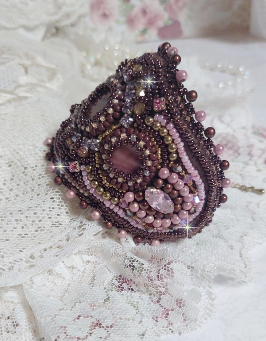 Romance manchet armband geborduurd met vintage stijl mahonie parels en rocailles
