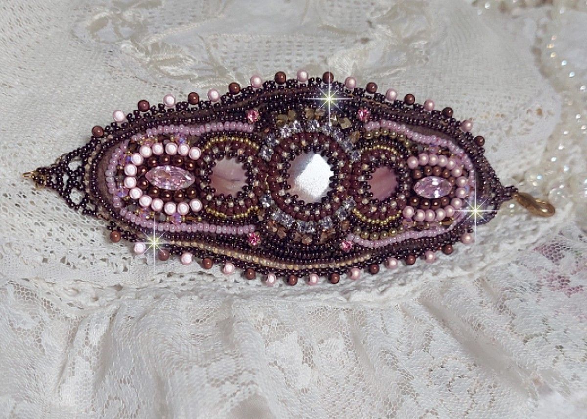 Romance manchet armband geborduurd met vintage stijl mahonie parels en rocailles