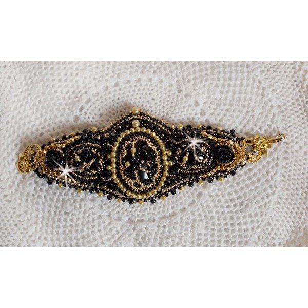 Cleopatra manchet armband geborduurd met zwarte onyx, Swarovski kristallen en rocailles