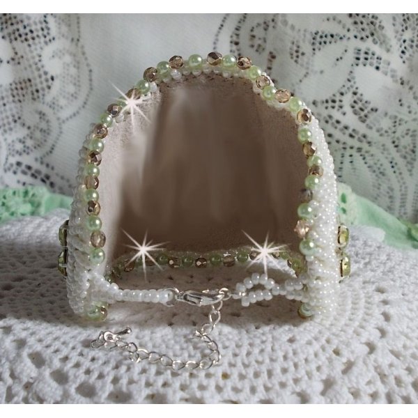 Verleidingsarmband met kant, Victoriaanse hars cabochon, facetten en rocailles