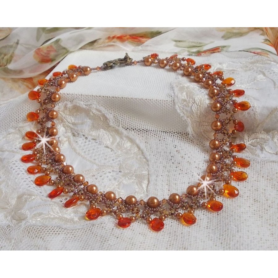 Amber halsketting met Swarovski kristallen parels en facetgeslepen glasdruppels