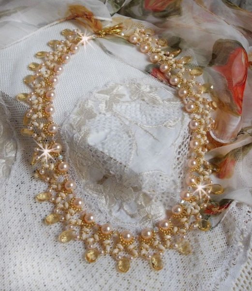 Charmeuse Champagne ketting met Swarovski kristallen en facetgeslepen glazen druppels