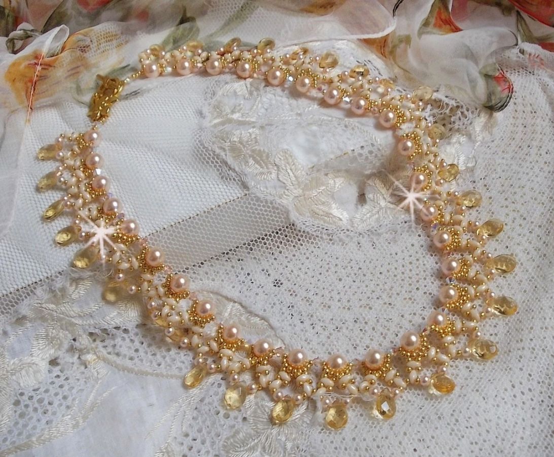 Charmeuse Champagne ketting met Swarovski kristallen en facetgeslepen glazen druppels