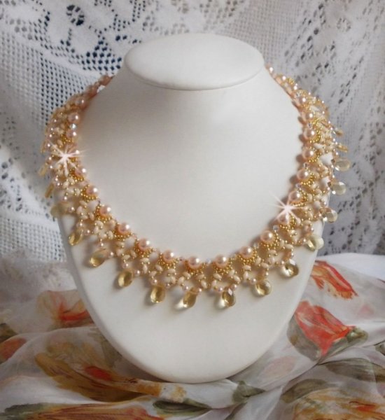 Charmeuse Champagne ketting met Swarovski kristallen en facetgeslepen glazen druppels