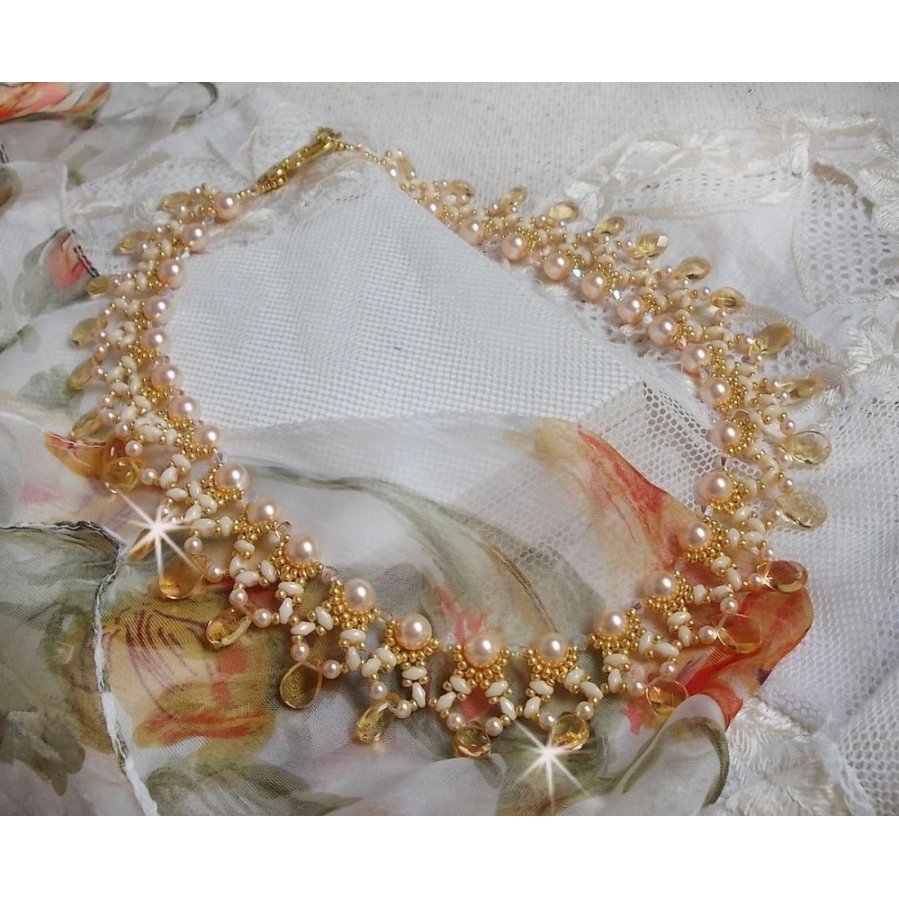 Charmeuse Champagne ketting met Swarovski kristallen en facetgeslepen glazen druppels