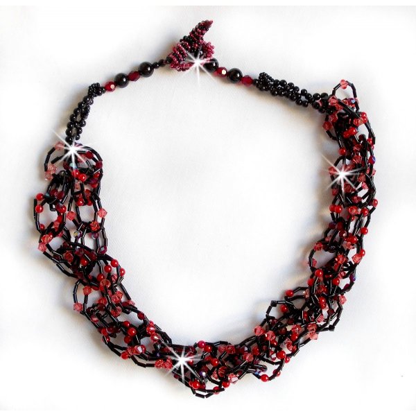 Voel ketting met buiskralen, Swarovski kristallen en facetten