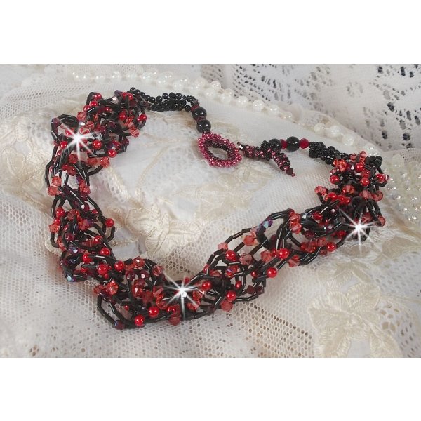 Voel ketting met buiskralen, Swarovski kristallen en facetten