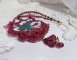 Ketting Enchantement d'Automne geborduurd met Bordeauxse parels, kant, diverse parels en rocailles