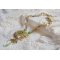 Garden Party ketting geborduurd met een Groen Boheems Kristal, Swarovski kralen en Miyuki rocailles.