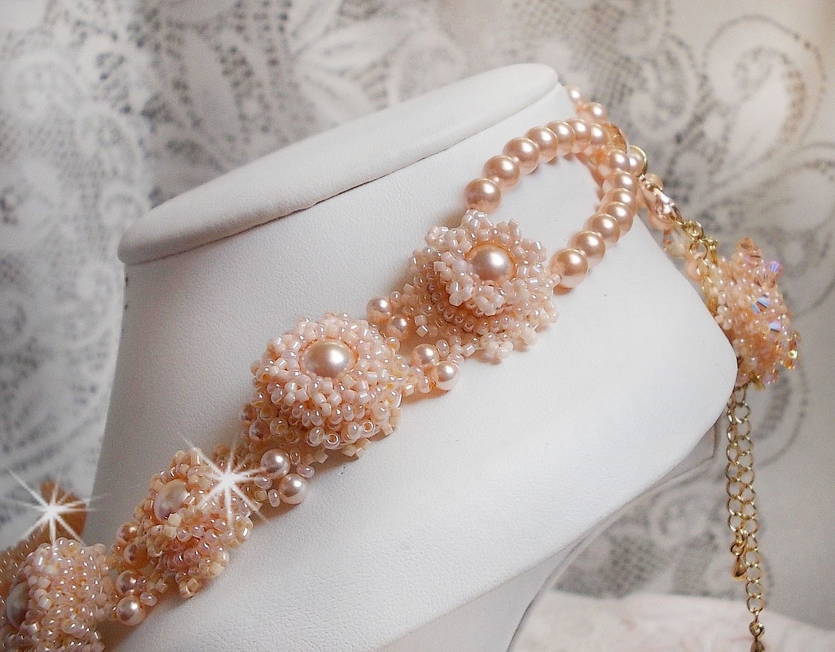 Idylle Beauté Haute-Couture ketting, alleen maar Swarovski-parels en rocailles. 