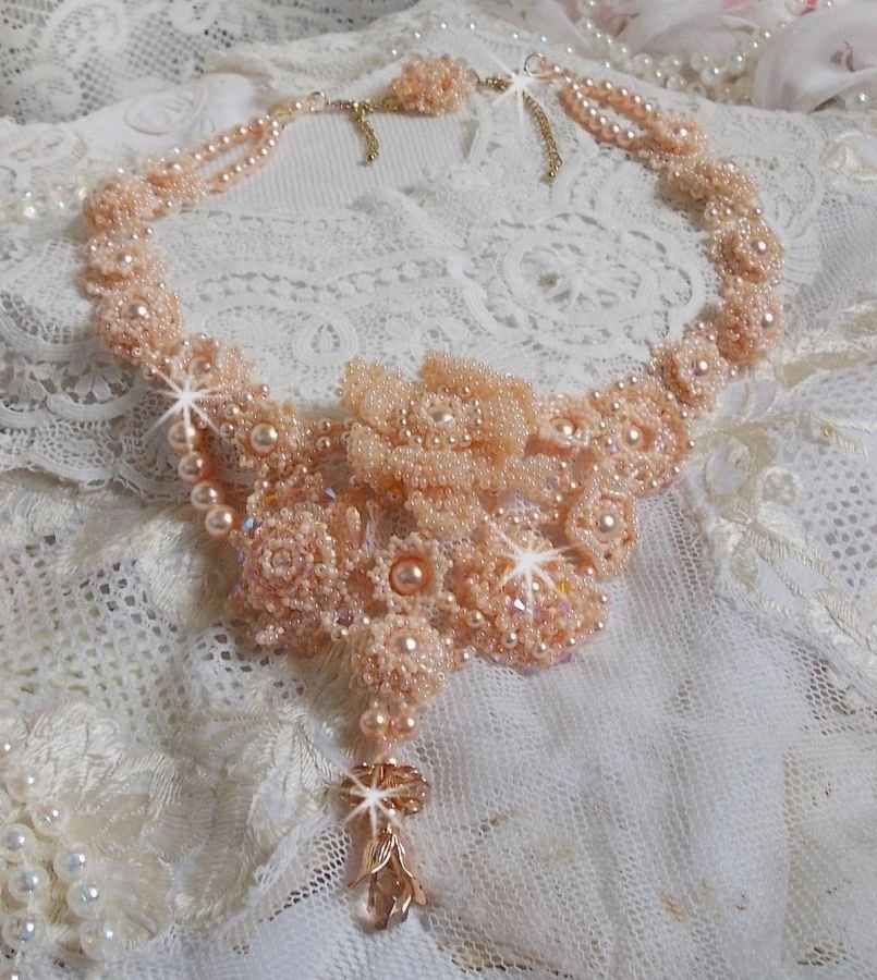 Idylle Beauté Haute-Couture ketting, alleen maar Swarovski-parels en rocailles. 