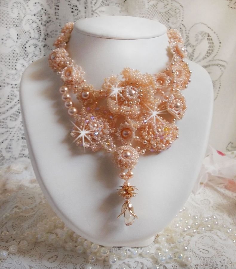 Idylle Beauté Haute-Couture ketting, alleen maar Swarovski-parels en rocailles. 