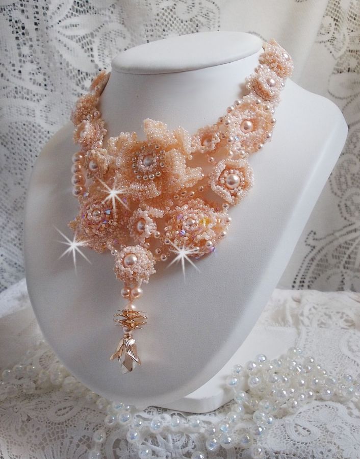Idylle Beauté Haute-Couture ketting, alleen maar Swarovski-parels en rocailles. 