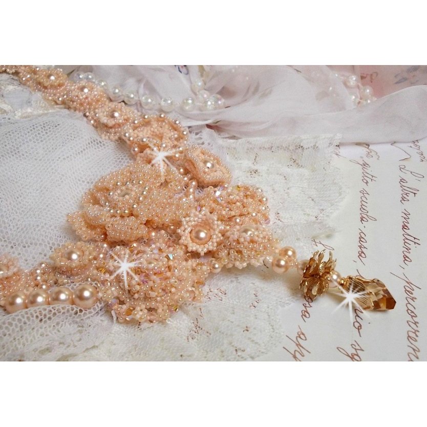 Idylle Beauté Haute-Couture ketting, alleen maar Swarovski-parels en rocailles. 