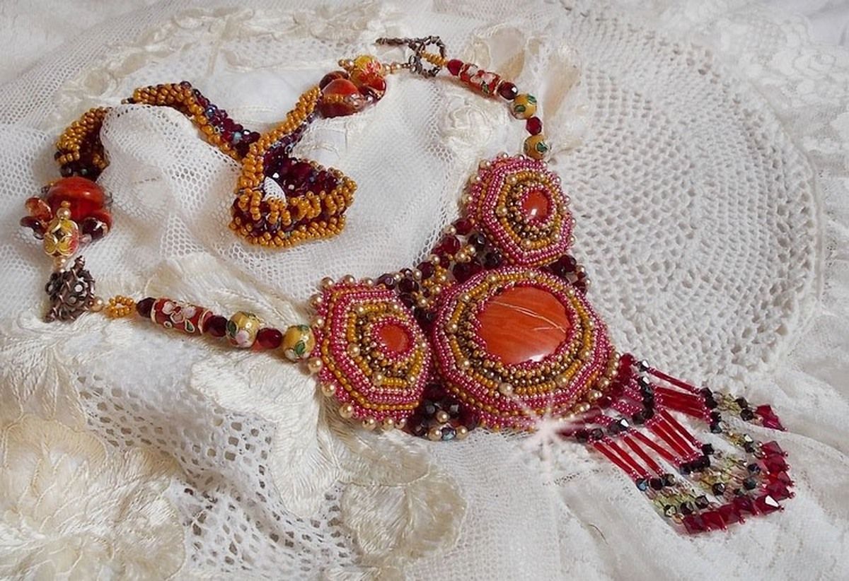 Rode Jaspis Ketting met halfedelstenen Rode Jaspis met Swarovski kristallen, cloisonne kralen, Muranos en rocailles