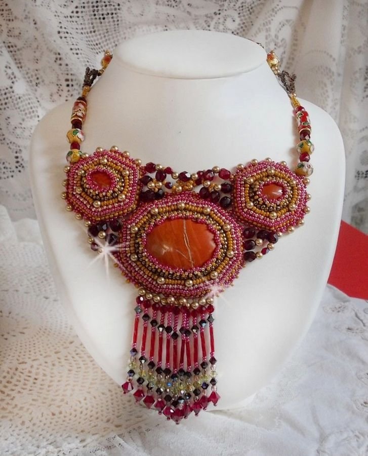 Rode Jaspis Ketting met halfedelstenen Rode Jaspis met Swarovski kristallen, cloisonne kralen, Muranos en rocailles