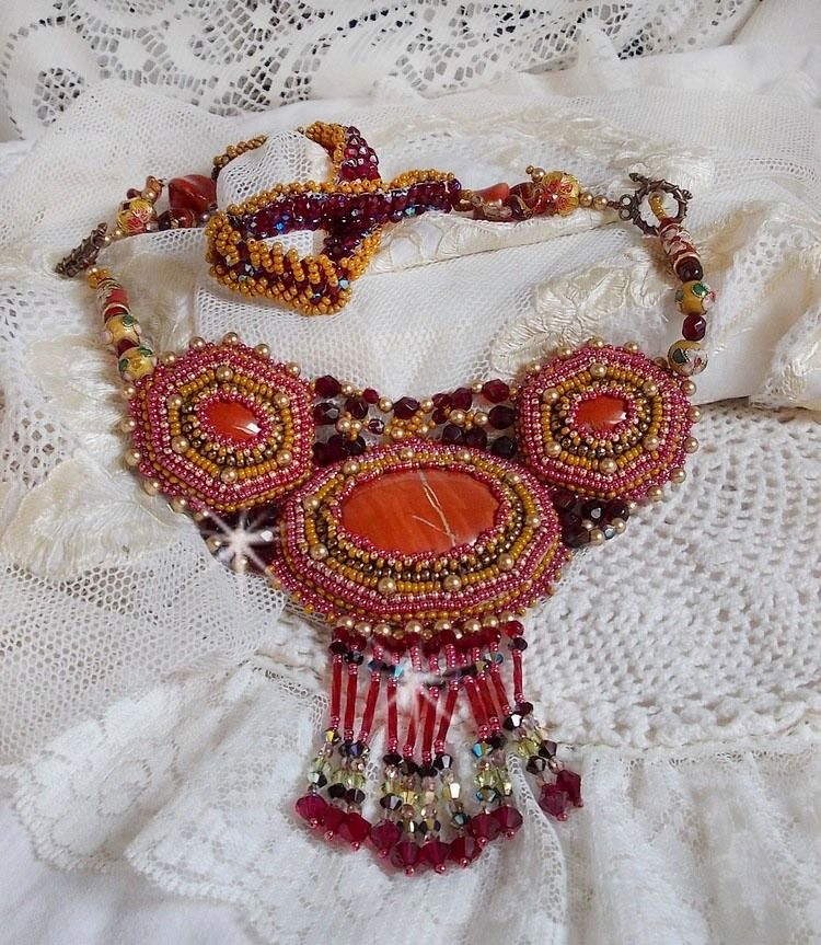 Rode Jaspis Ketting met halfedelstenen Rode Jaspis met Swarovski kristallen, cloisonne kralen, Muranos en rocailles