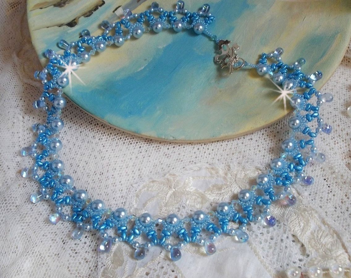 Lichte Azur ketting met Swarovski kristallen parels en glazen druppels