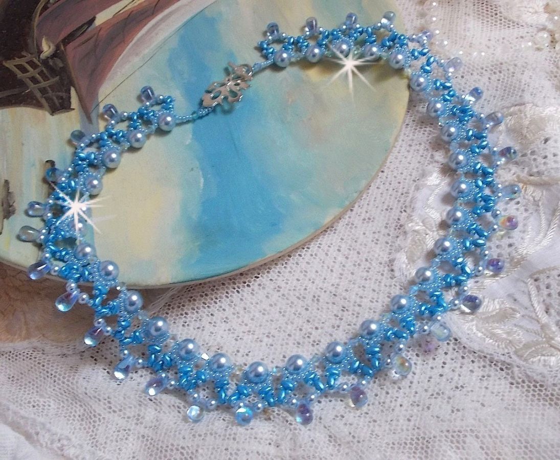 Lichte Azur ketting met Swarovski kristallen parels en glazen druppels