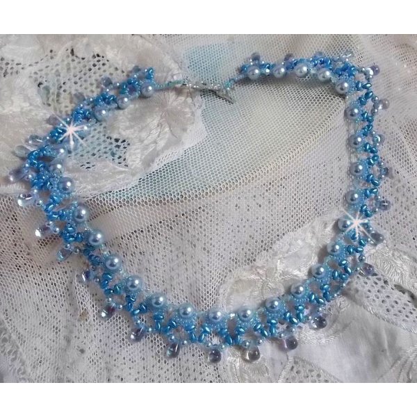 Lichte Azur ketting met Swarovski kristallen parels en glazen druppels