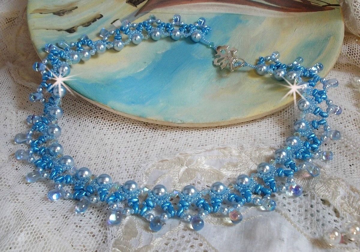 Lichte Azur ketting met Swarovski kristallen parels en glazen druppels