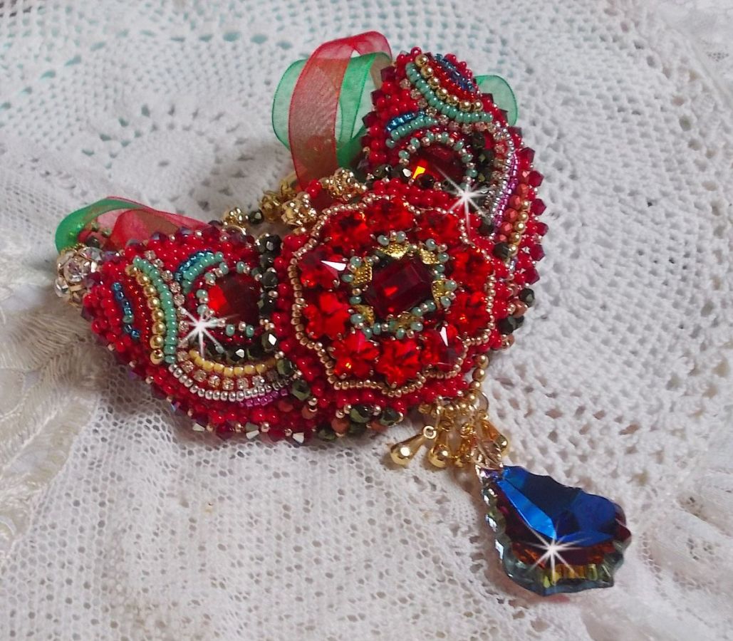 Mia Haute-Couture Barok/Vintage halsketting geborduurd met Swarovski kristallen, verguld, diverse kwaliteitskralen